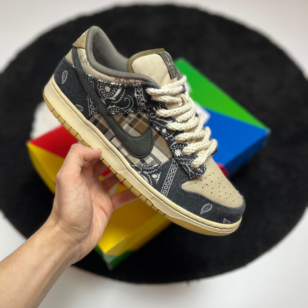 Nike SB Dunk Low Travis Scott • Größe 44