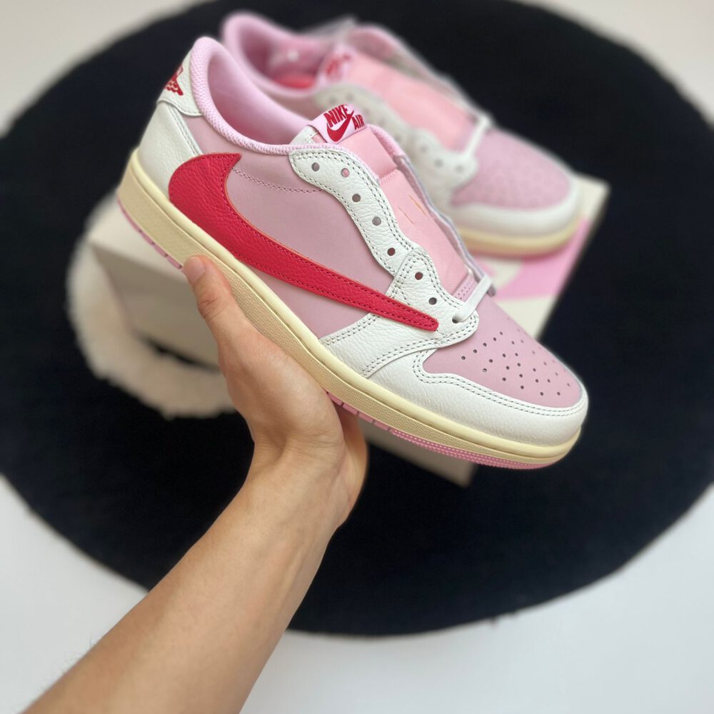 Jordan 1 Low Travis Scott Tropical Pink • Größen 41 - 45